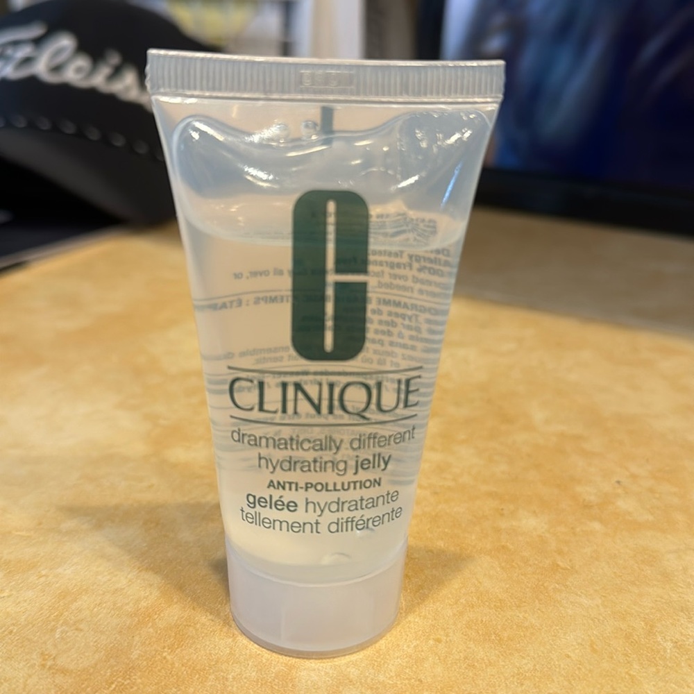 Dramatically different hydrating jelly ( NEW)